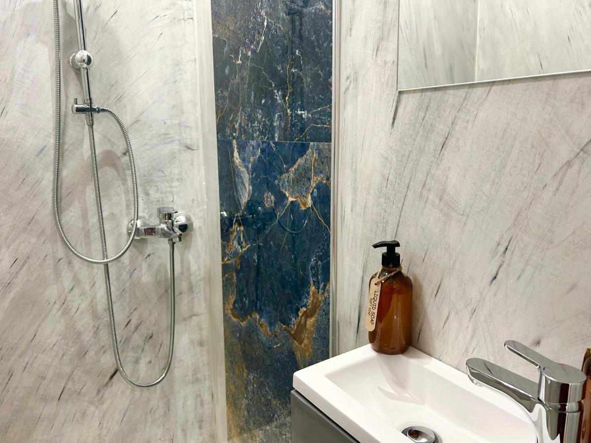 Tirana Inn Hotel מראה חיצוני תמונה