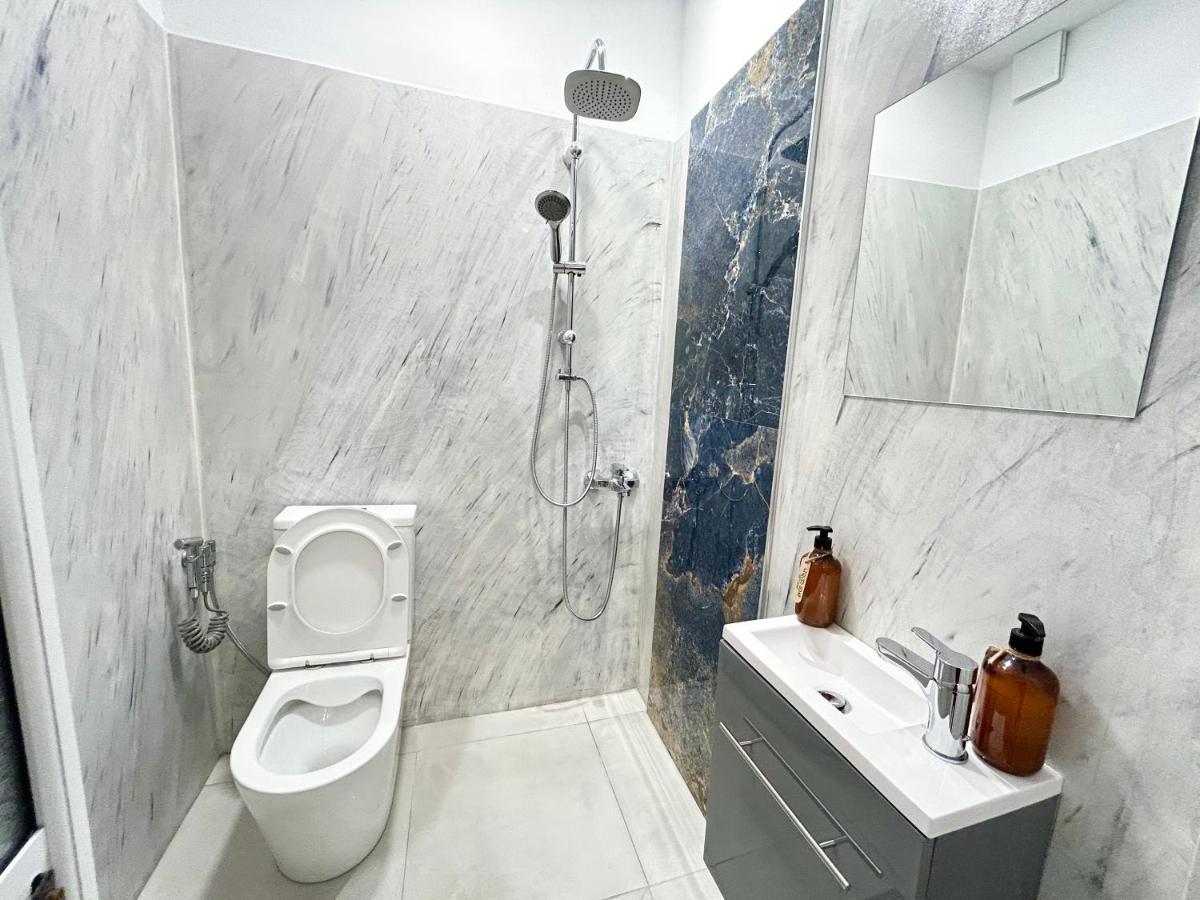 Tirana Inn Hotel מראה חיצוני תמונה