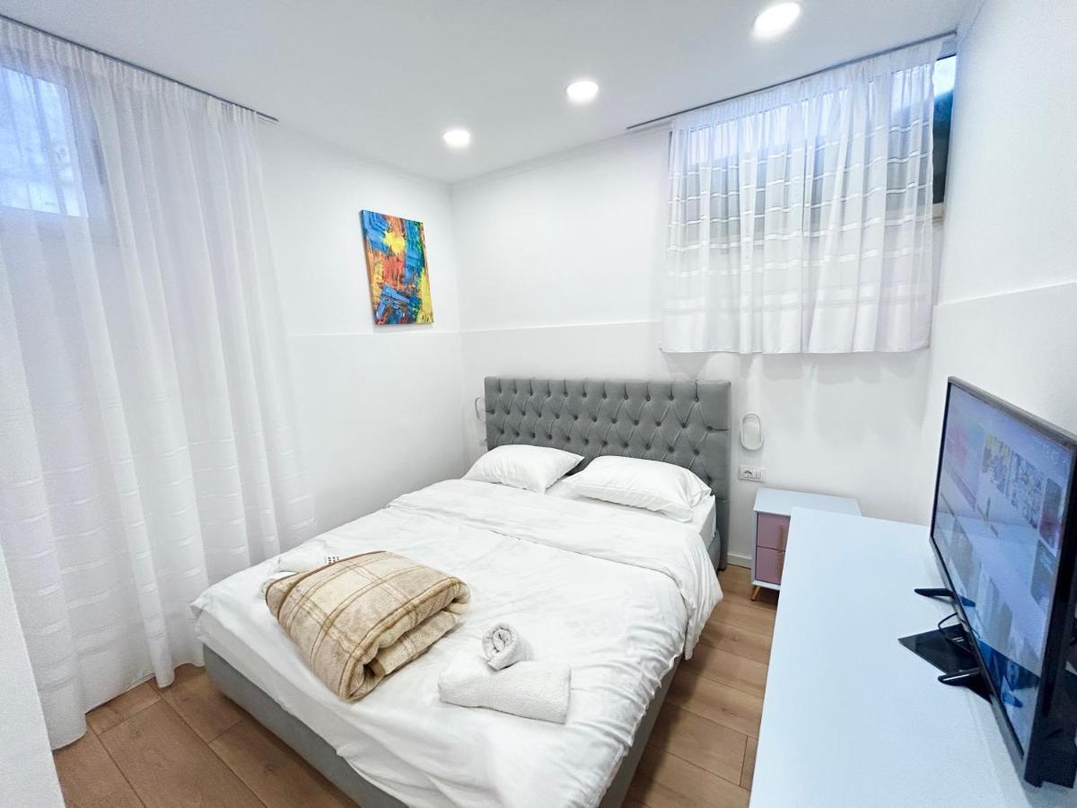 Tirana Inn Hotel מראה חיצוני תמונה