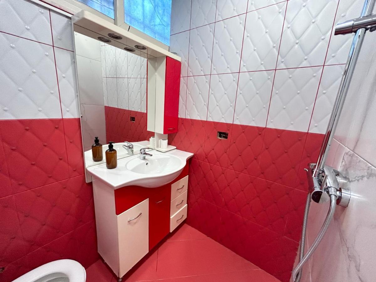 Tirana Inn Hotel מראה חיצוני תמונה